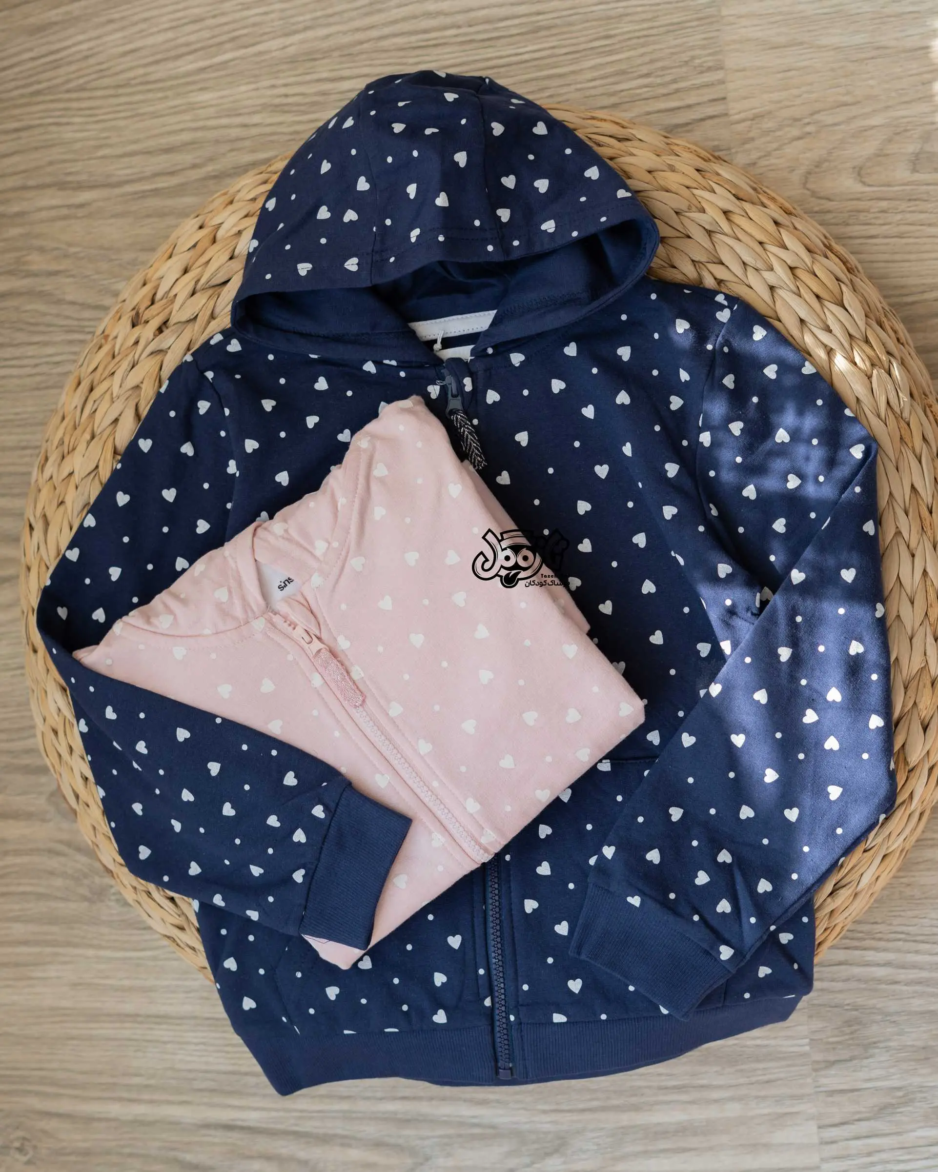 سویشرت با طرح قلب