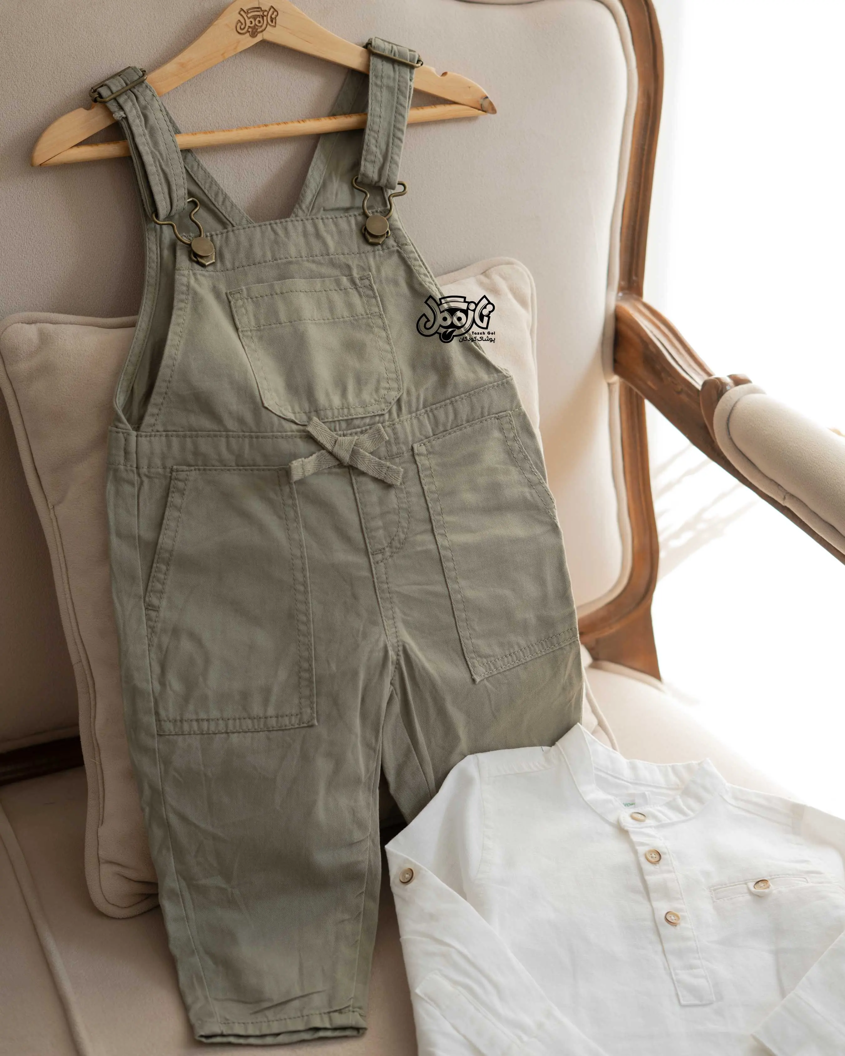 بیلر و پیراهن بچگانه