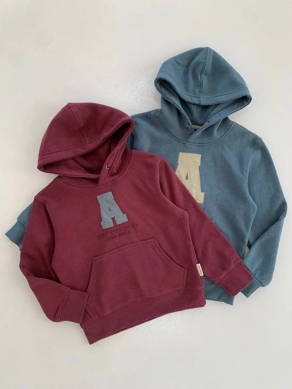 هودی با نوشته "A"