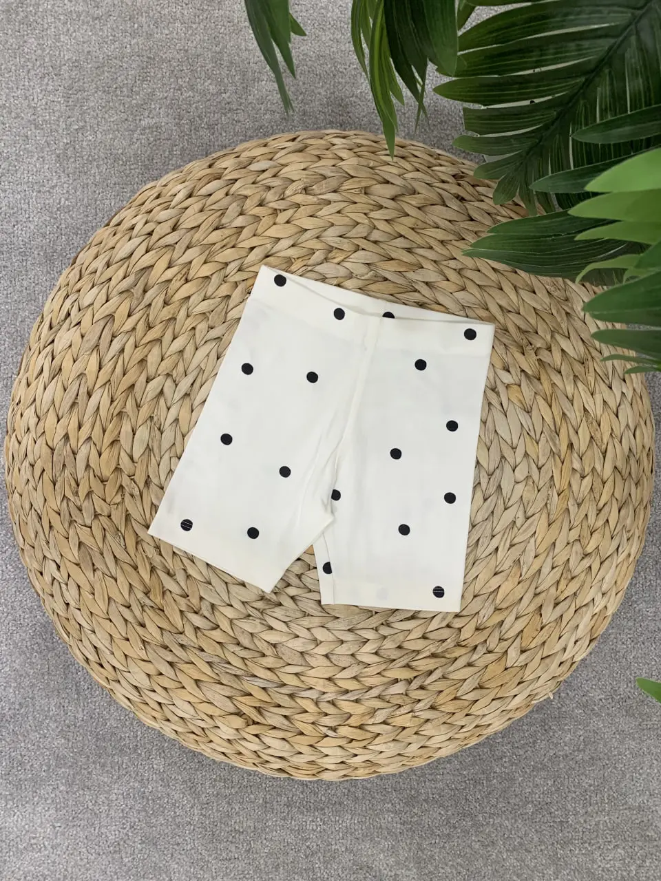 شلوارک بچگانه طرح خال خالی